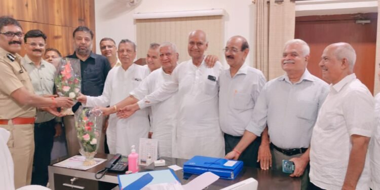 बीकानेर व्यापार उद्योग मण्डल के प्रतिनिधि दल ने किया पुलिस महानिरीक्षक का स्वागत“