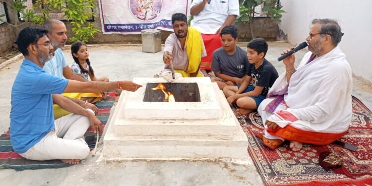 उत्तम वर्षा हेतु मां सरस्वती वेदाश्रम में वैदिक यज्ञ, पर्यावरण संतुलन और जल संरक्षण का संदेश