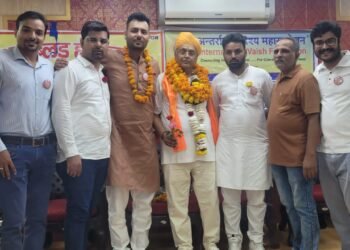 मरुधरा परिवार के इंद्र कुमार चांडक ने रचा इतिहास — 100वां रक्तदान कर मारी मानवता की शतक