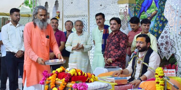 हवन-पूजन के साथ गौरक्ष धोरा धाम में मनाएंगे गुरु पूर्णिमा महोत्सव सच्चा संत वही जो लोक कल्याण के भाव रखे : धर्मेश महाराज