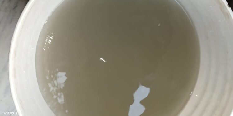 बीकानेर के श्रीरामसर में गंदे पानी से मचा हाहाकार, सीवरेज मिक्स पानी पीने को मजबूर लोग