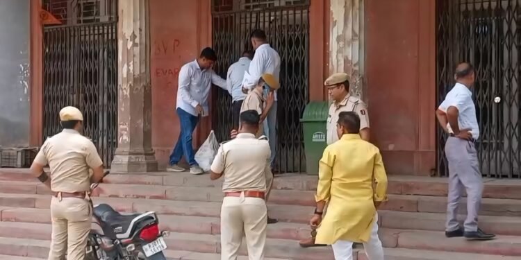 बीकानेर । बीडीए पर मनमानी का आरोप,गंगाथियेटर के लगाया जबरन ताला