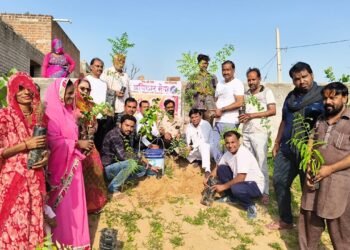 हरियाली अमावस्या पर जन अधिकार सेना ( सामाजिक हिंदुत्वादी संगठन) द्वारा 101 पौधों का रोपण