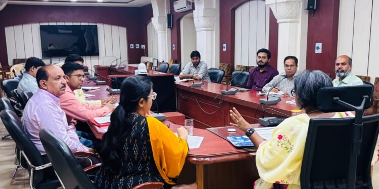 15 अगस्त के तत्काल बाद श्रीगंगानगर चौराहे पर सीसी सड़क बनाने का कार्य करें शुरू- जिला कलेक्टर