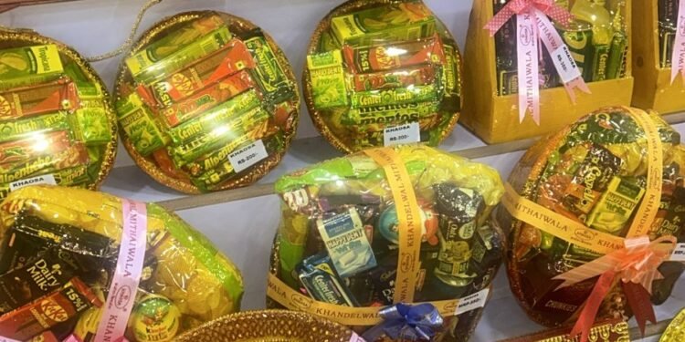 खाओसा की मिठाइयों के संग मनाए रक्षा बंधन, देशी घी और छैने की मिठाइयों की वृहद रेंज, ड्राईफ्रूट में विशेष गिफ्ट आइटम, चॉकलेट और कुकीज