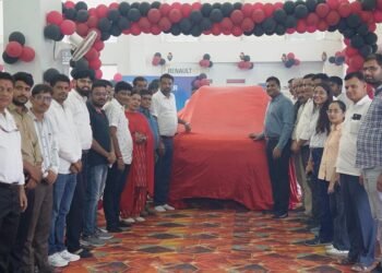 रौनक रिनॉल्ट में हुआ न्यू रेनो ट्राइबर का अनावरण