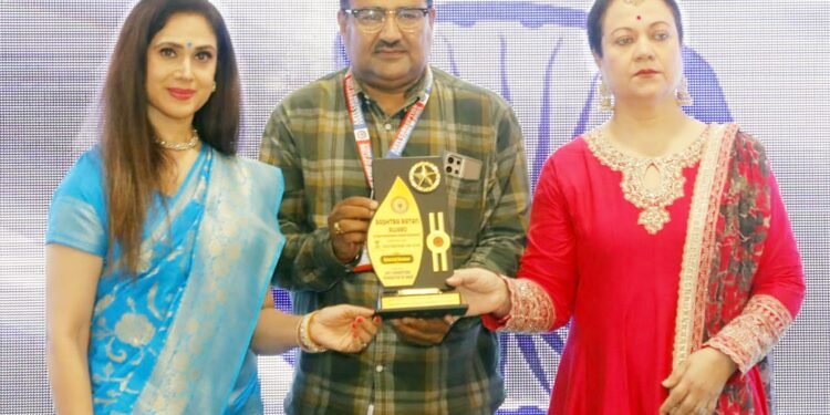 बीकानेर के किशन संवाल को करनाल में राष्ट्र रत्न अवार्ड से नवाजा