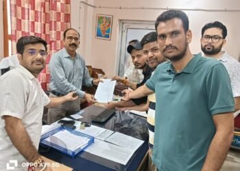 लाइब्रेरियन ग्रेड-3 भर्ती में पद वृद्धि की मांग को लेकर, अभ्यर्थियों ने शिक्षा निदेशक को सौंपा ज्ञापन