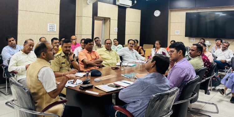 राजस्थान में चतुर्थ श्रेणी कर्मचारी परीक्षा: 25 लाख परीक्षार्थी होंगे शामिल, आलोक राज ने दिए सख्त निर्देश