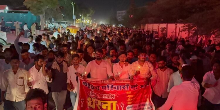 आयुष्मान हॉस्पिटल के खिलाफ गूंजा आक्रोश – कैंडल मार्च में उमड़ा सैलाब