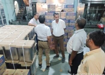 बीछवाल औद्योगिक क्षेत्र में निरीक्षण एवं नमूनीकरण की कारवाई में 1950 किलोग्राम तेल सीज