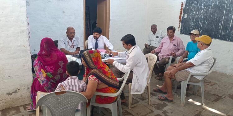 भैरूनाथ बस्ती में निःशुल्क BMD जांच शिविर आयोजित, 60 से अधिक रोगियों को मिला लाभ