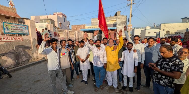 दीप कुंवर सती माता मंदिर में 151 मीटर चुनरी अर्पण, हजारों श्रद्धालुओं ने लिया हिस्सा