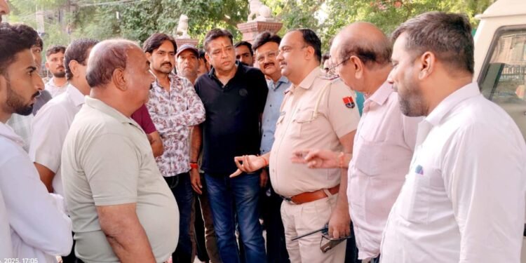 बीकानेर व्यापार उद्योग मण्डल द्वारा कोटगेट, केईएम रोड पर यातायात व्यवस्था सुचारू करने की मांग