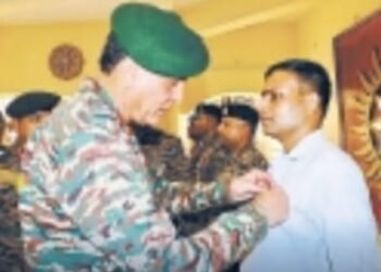 लेफ्टिनेंट जनरल धीरज सेठ ने ऑपरेशन सिंदूर के नायक मेजर विशन प्रताप सिंह भदौरिया को किया सम्मानित