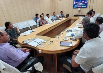 बीकानेर में दीपावली से पूर्व सुरक्षा और सेवाओं का लिया जायजा, संभागीय आयुक्त ने दिए कड़े निर्देश”