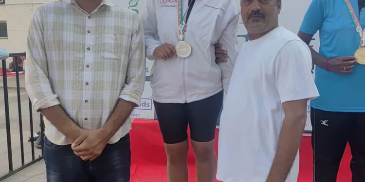 एसएमएस दिव्यांग सेवा संस्था पैरा स्पोर्ट बीकानेर से यशु स्वामी ने जीता नेशनल हैदराबाद में सिल्वर मेडल