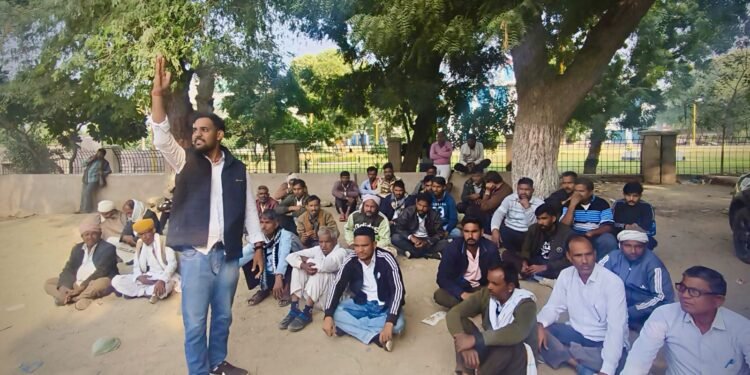 श्रीडूंगरगढ़ में रेल हादसे में युवक की मौत, परिजनों का पीबीएम अस्पताल में लापरवाही का आरोप