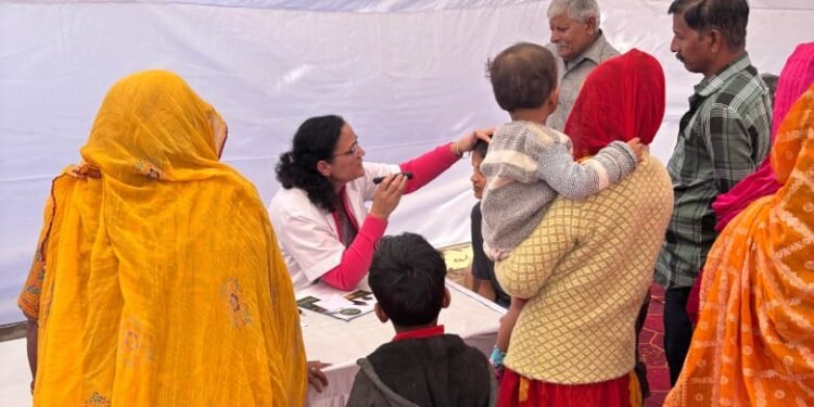 केंद्रीय मंत्री अर्जुनराम मेघवाल के जन्मदिवस पर किशमीदेशर में विशाल मेडिकल कैंप, 400 से अधिक मरीजों को मिला लाभ