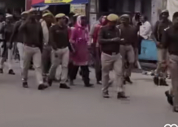 बीकानेर पुलिस का अपराधियों पर शिकंजा, कोटगेट क्षेत्र में पांच आदतन बदमाशों का निकाला सार्वजनिक जुलूस