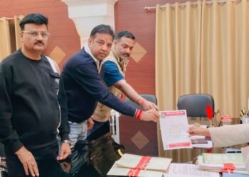 बीकानेर व्यापार उद्योग मंडल व खारा औद्योगिक क्षेत्र के प्रतिनिधियों ने जिला कलेक्टर को सौंपा ज्ञापन