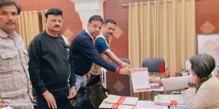 बीकानेर व्यापार उद्योग मंडल व खारा औद्योगिक क्षेत्र के प्रतिनिधियों ने जिला कलेक्टर को सौंपा ज्ञापन