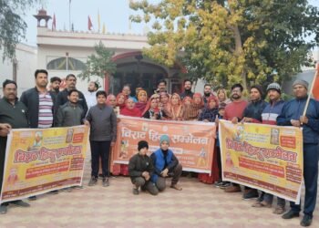 विराट हिंदू सम्मेलन को लेकर निकली प्रभात फेरी, मातृशक्ति की सहभागिता से गूंजा विवेकनाथ बस्ती क्षेत्र