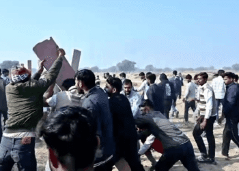 बीकानेर: भीनासर गोचर भूमि से ग्रामीणों ने हटाए अवैध कब्जे, प्रशासन की निष्क्रियता पर उठे सवाल