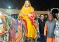 ओलंपिक सावे में दिखी खास परंपरा, घोड़ी पर सवार दुल्हन ऐश्वर्या का हुआ भव्य स्वागत
