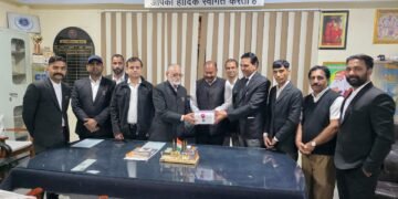 बार एसोसिएशन को सौंपी मेडिकल किट, प्राथमिक उपचार की दवाई 24 घंटे रहेगी उपलब्ध।*