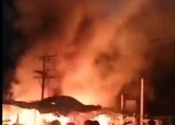 खाजूवाला सब्जी मंडी में भीषण आग, चार दुकानें जलकर राख