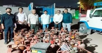 बीकानेर: अवैध गैस रिफिलिंग पर छापा, 56 घरेलू LPG सिलेंडर और बोलेरो पिकअप जब्त