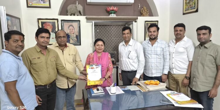 बीकानेर में 11 दिवसीय अति विराट पूजा, 9 कुंडीय विराट यज्ञ, तप एवं अनुष्ठान में विधायक सिद्धि कुमारी को किया आमंत्रित।