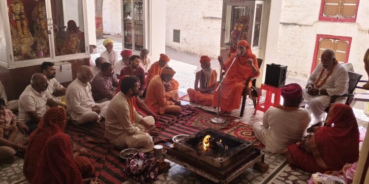 नवलेश्वर मठ में तीन दिवसीय धार्मिक अनुष्ठान का भव्य समापन, भक्तिमय माहौल