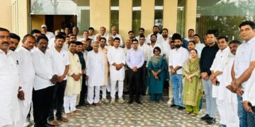 निवर्तमान जिला कलेक्टर नम्रता वृष्णि व जिला परिषद के पूर्व सीईओ सोहनलाल चौधरी का किया अभिनंदन