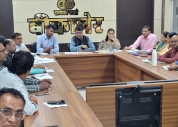 बीकानेर: कलेक्टर की समीक्षा बैठक—पेयजल, हीट वेव प्रबंधन और जनगणना कार्यों में तेजी के निर्देश