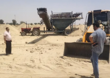 बीकानेर में अवैध जिप्सम खनन पर बड़ी कार्रवाई, 61.70 लाख का जुर्माना,चार मशीनें जब्त