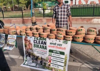 भीषण गर्मी में परिंदों के लिए आगे आई TEAM CLEAN BIKANA, निःशुल्क बांटे पाल्सिये