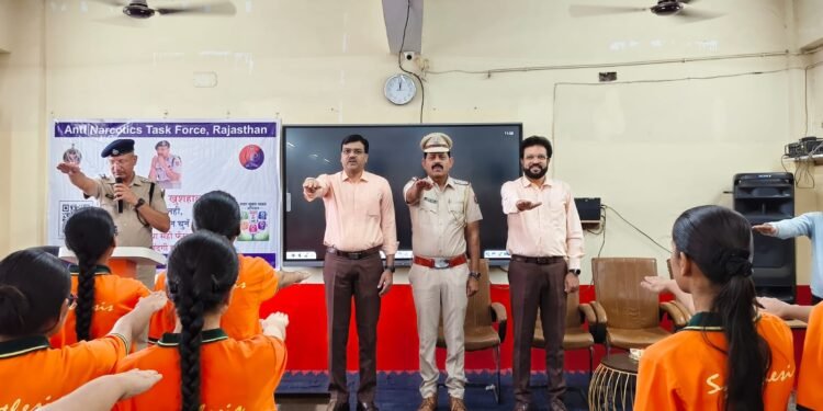 सिंथेसिस एवं एंटी नारकोटिक्स टास्क फोर्स, बीकानेर के संयुक्त तत्वावधान में आयोजित हुआ प्रभावशाली सेमिनार