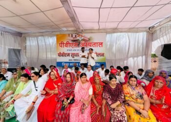 पीबीएम सुधारो जनआंदोलन के सातवें दिन महिला कांग्रेस का धरना, अस्पताल की अव्यवस्थाओं पर उठाए सवाल